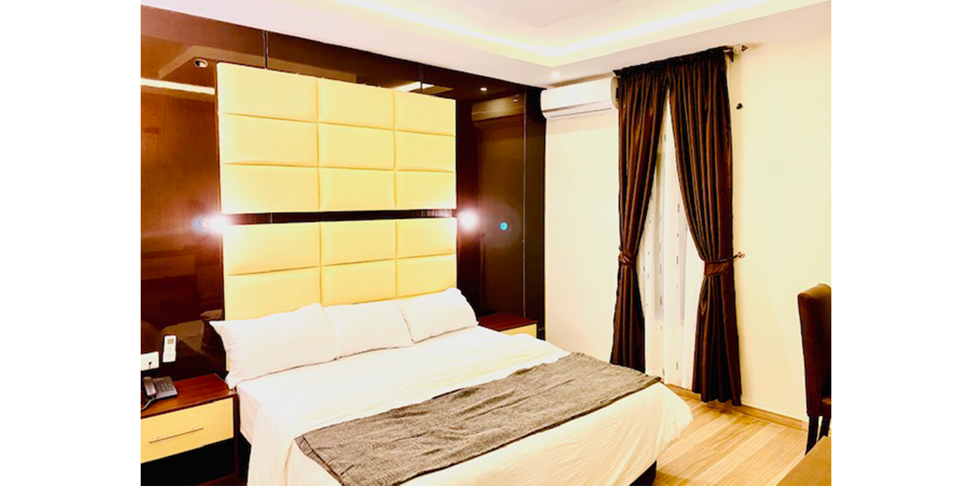 Mayfair-Hotels-Room-Image